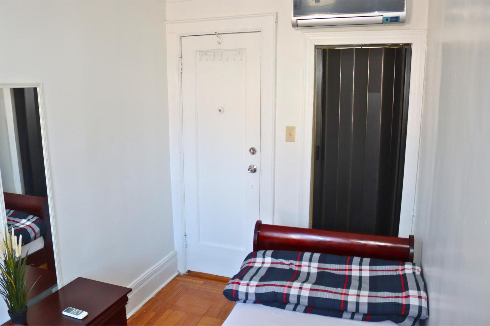Klo Guest House Ню Йорк Екстериор снимка