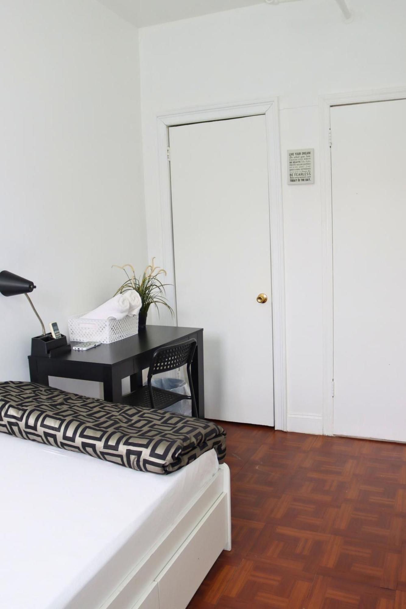 Klo Guest House Ню Йорк Екстериор снимка