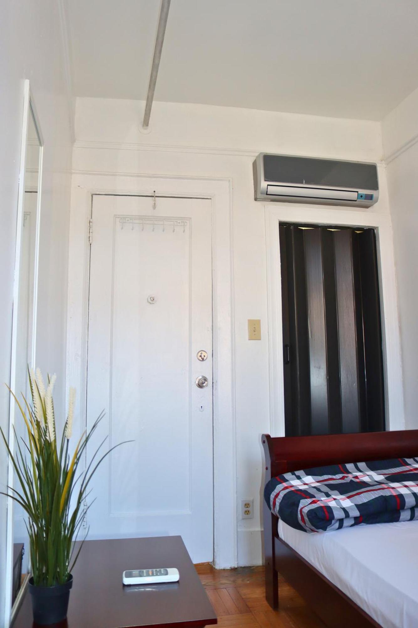 Klo Guest House Ню Йорк Екстериор снимка